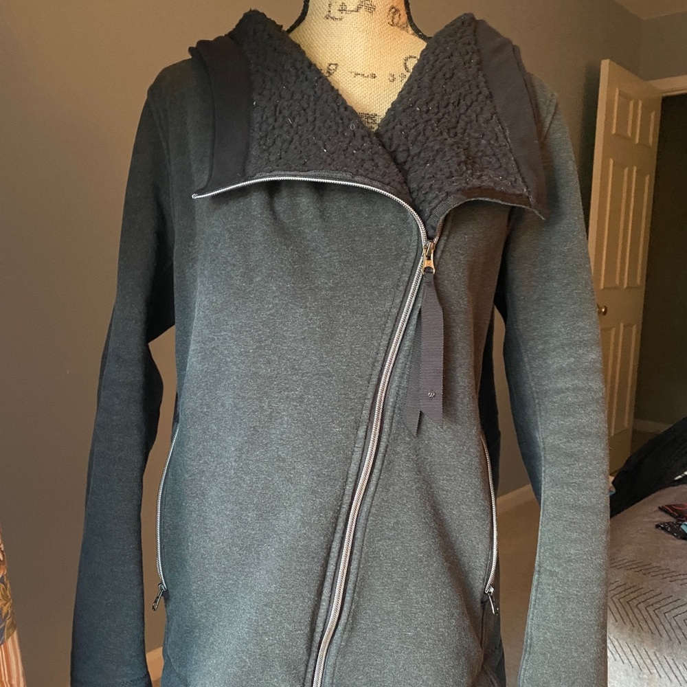 Lululemon cozy up buttercup jacket, sz 12
